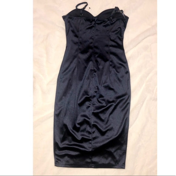 Sexy Satin - Picture 3 of 4